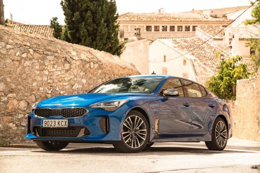  Kia Stinger GT-Line (CK) 2017 года  (WW) (фото 38 из 40)
